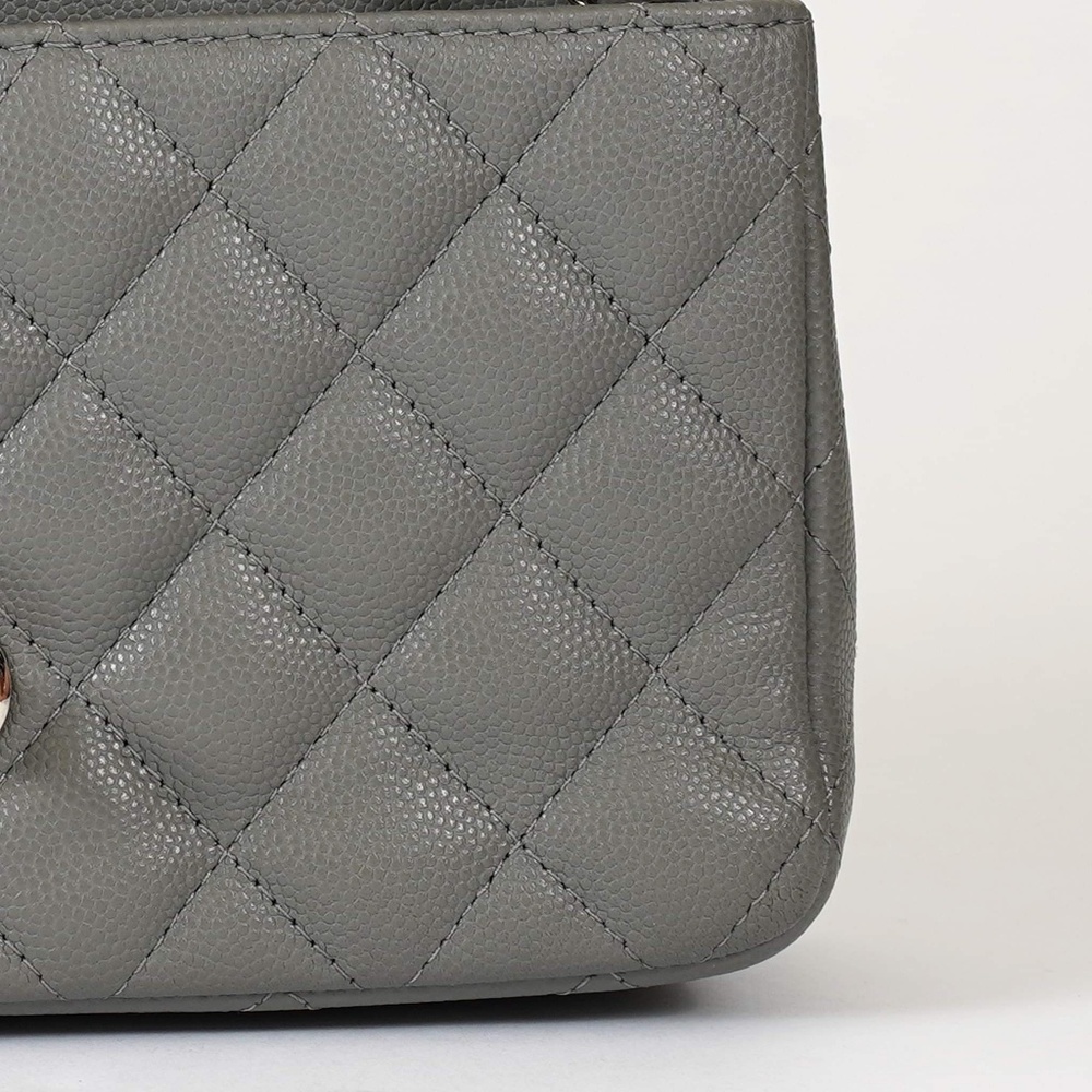 ❌SOLD❌17b Chanel Grey Mini Flap Bag - Picture 4 of 8